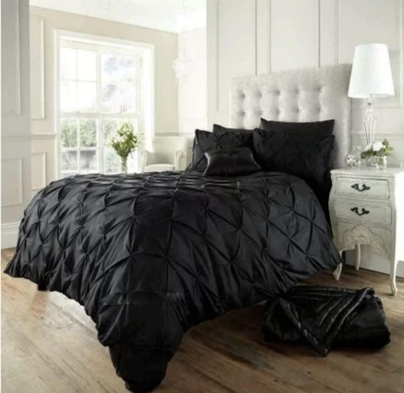 Product Introduction of Alexander duvet covers for bedding Alexander PinTuck Quilt Duvet Cover with Matching Pillow Case Reversible Comfortable Bedding Set Home Decor 11