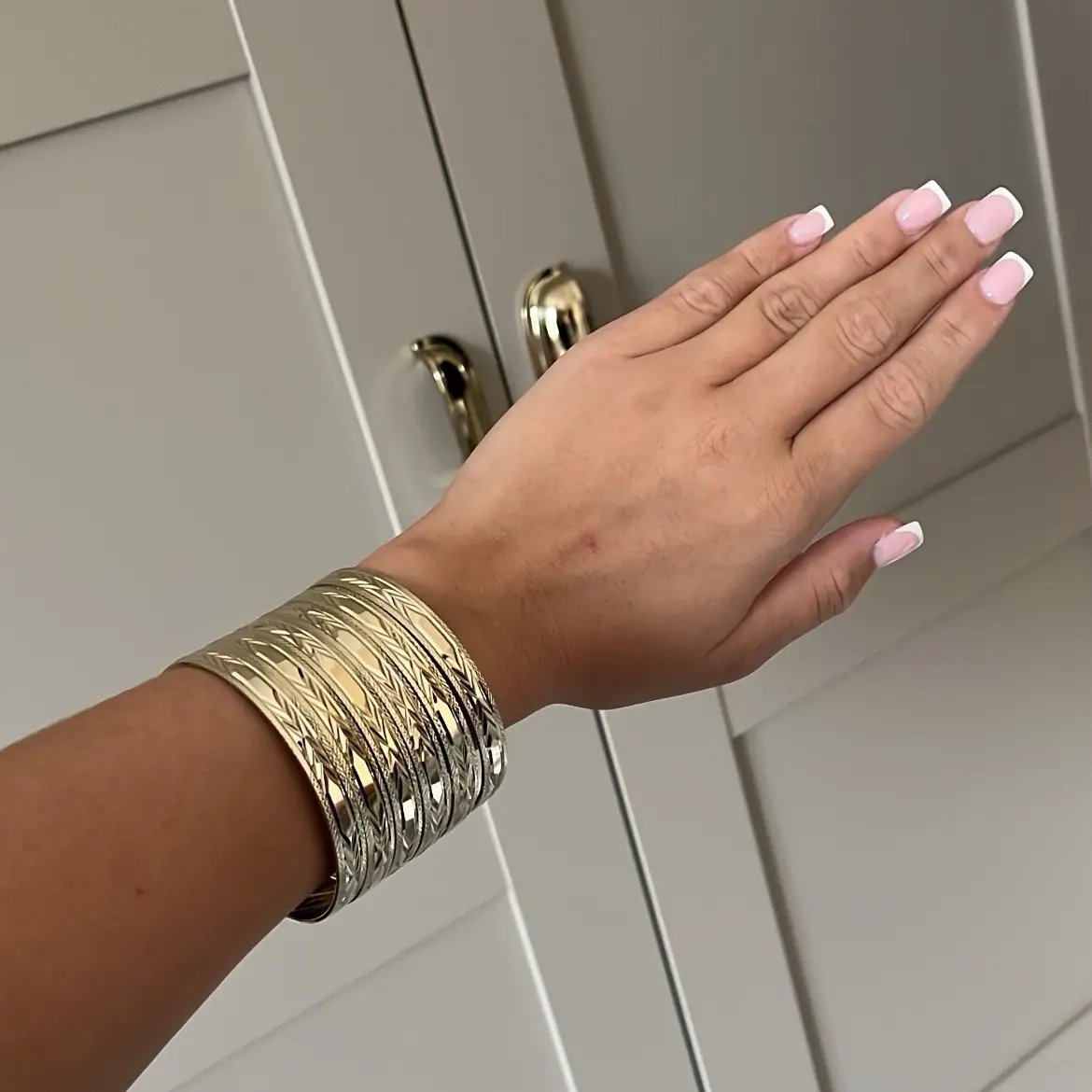 Women's White-Gold Bangles - Perfect for Any Occasion