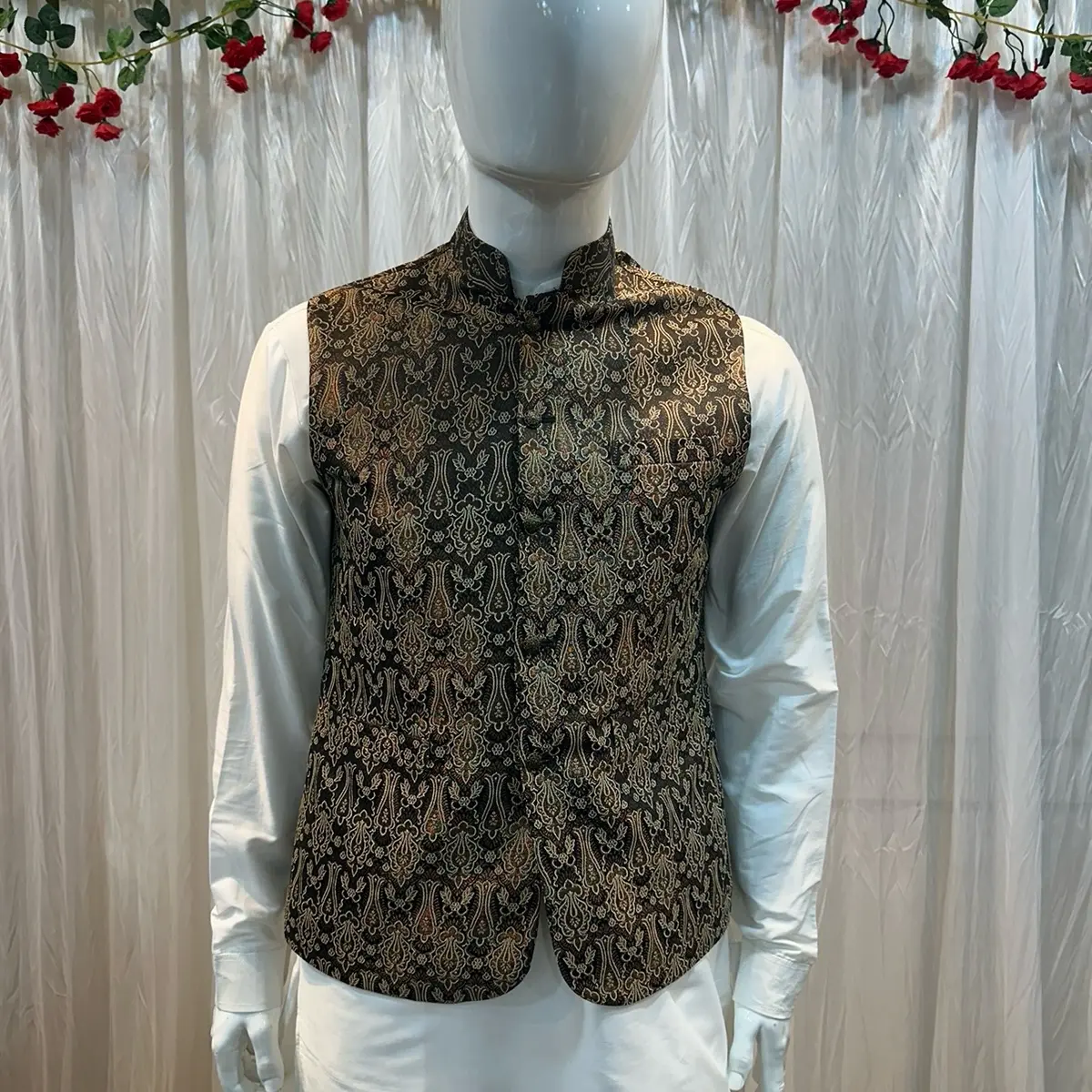 Menaal’s luxury Men’s Jamawar Waist Coat