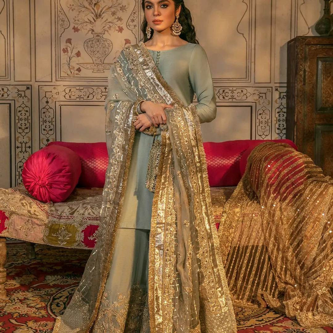 Faiza Saqlain Ezra outfit