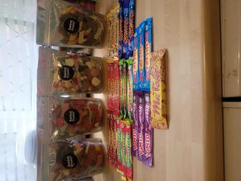 Product Review of 500g Gummy, Chocolate & Fizzy Mix - Perfect Snack for Candy Lovers from L**y D**e 0