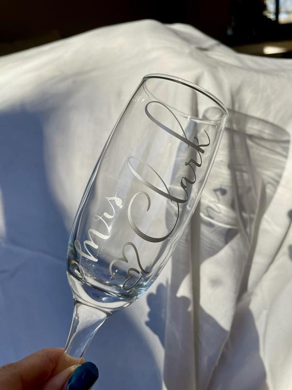 Personalized Wedding Glasses for the Bride and Groom | Mr and Mrs Glasses | Groom Bride Glasses | Glasses for Two | Wedding Glasses Set 4