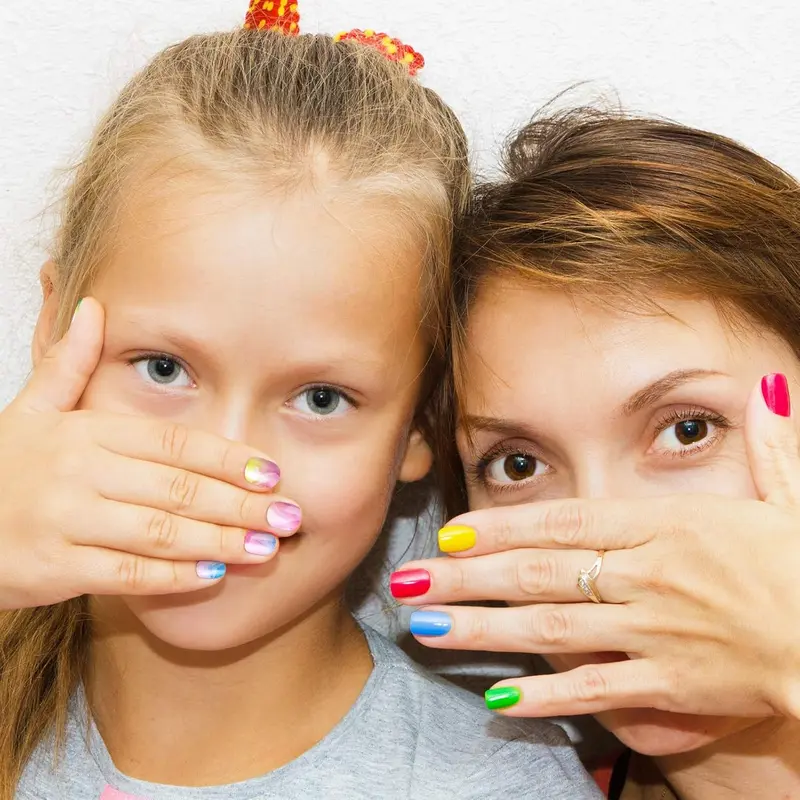 120 Pieces Kids Press on Nails Children Fake Nails Artificial Nail Tips Girls Full Cover Short False Fingernails for Girls Kids Nail Decoration (Sweet Pattern) 3