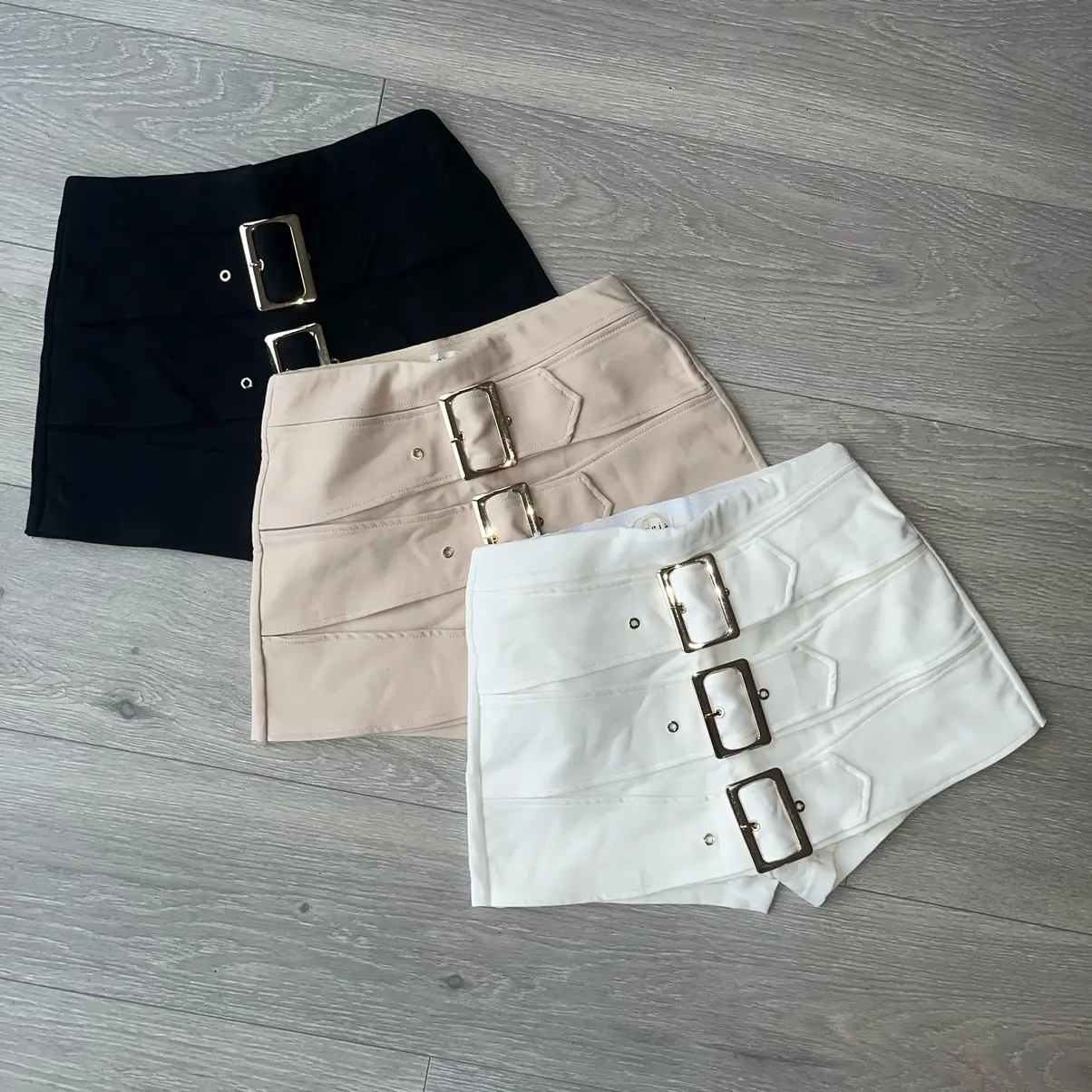 Karmen buckle front detail skort