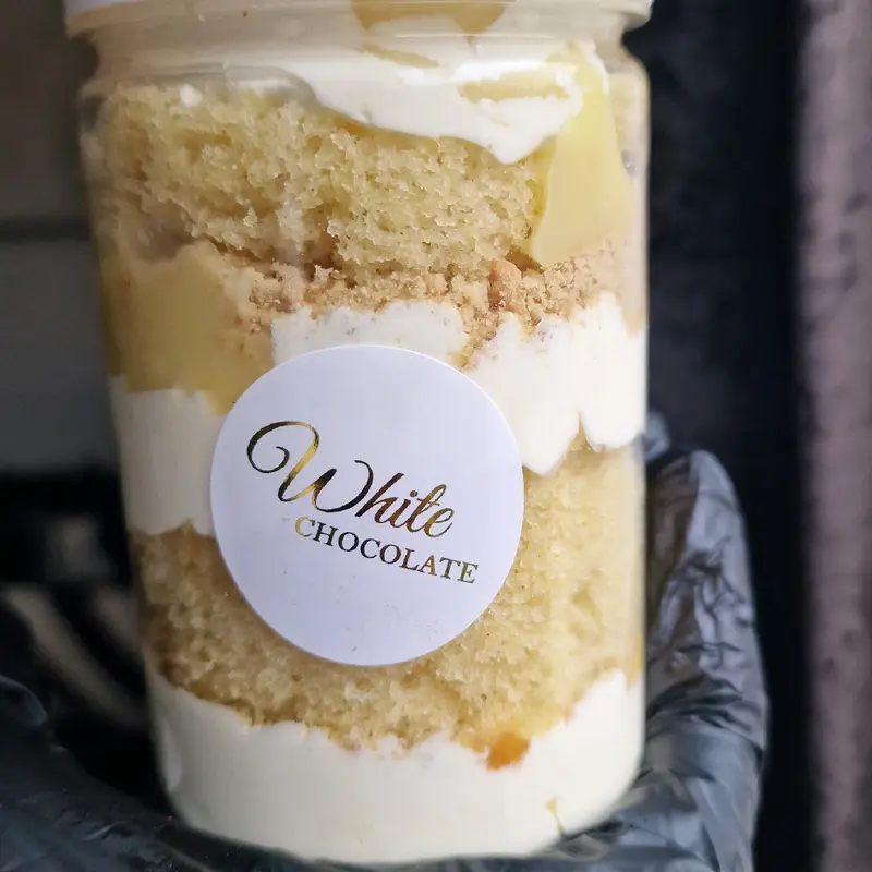 Cake Jars by Dhoneydesserts- Perfect for Any Occasion 3