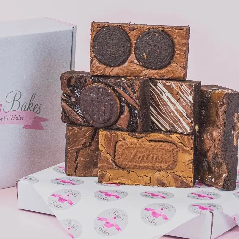 6 Ultimate Brownie Box (12 Servings)