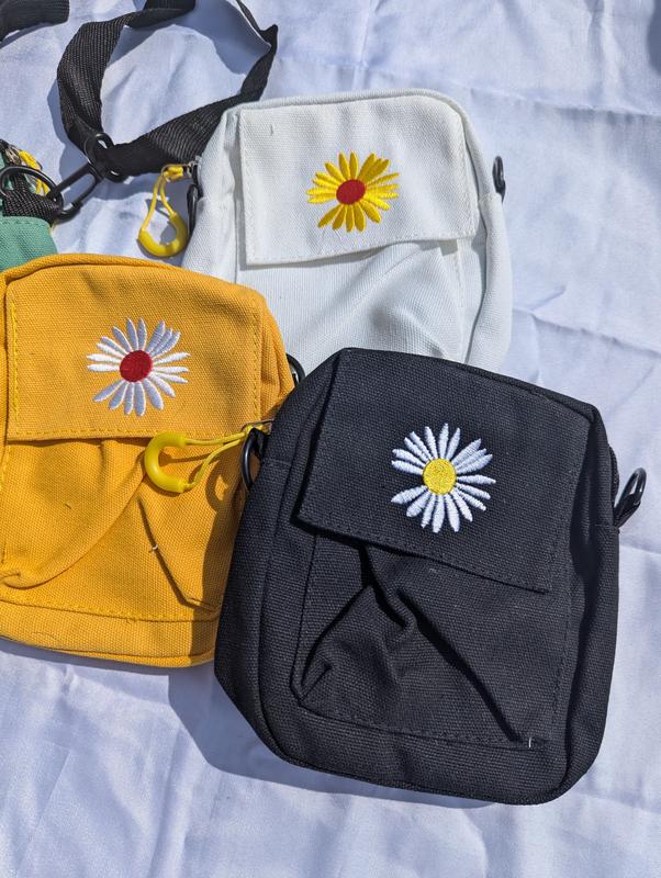 Daisy Pattern Canvas Crossbody Women Bag, Small Travelling Bag, Holiday Mini Bag 4