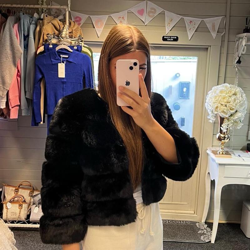 [IRIS ROSE BOUTIQUE] Premium Faux Fur Jacket - 4 Row Sleeve 5