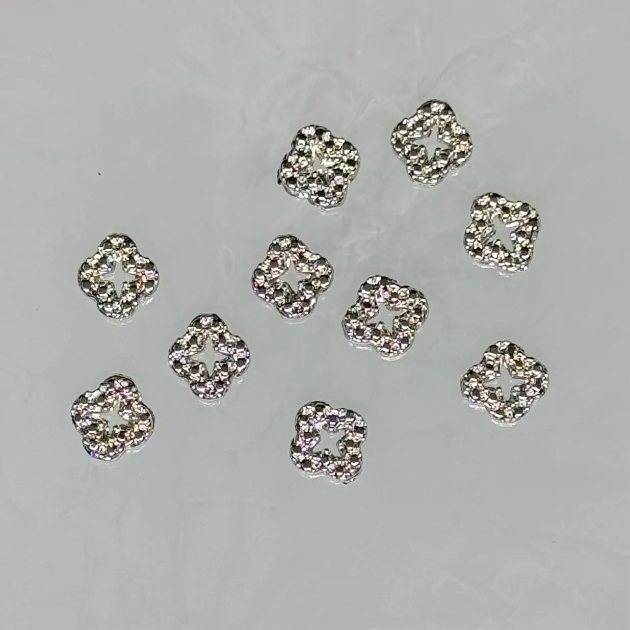 METAL CLOVERS NAIL ART DIY RESIN CHARMS