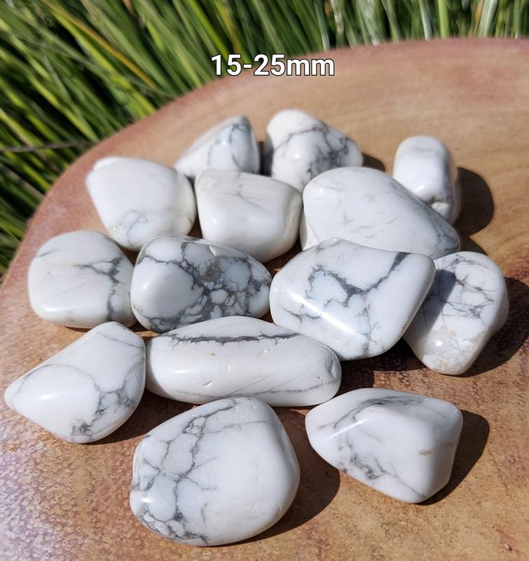 Howlite Tumbled Stone, A Grade Tumbled Stone. Howlite Crystal Gemstone, You choose the size you would like !! UK Seller. 6