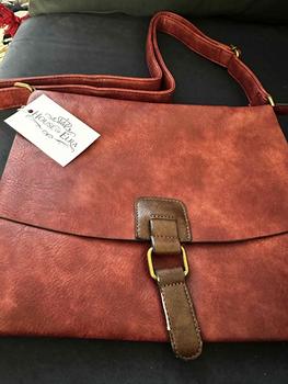 Product Review of [HOE] Soft Flapover Satchel Style Grab Bag with Goldtone Hardware - Cross Body Strap fashion affordable bags from J**6 0
