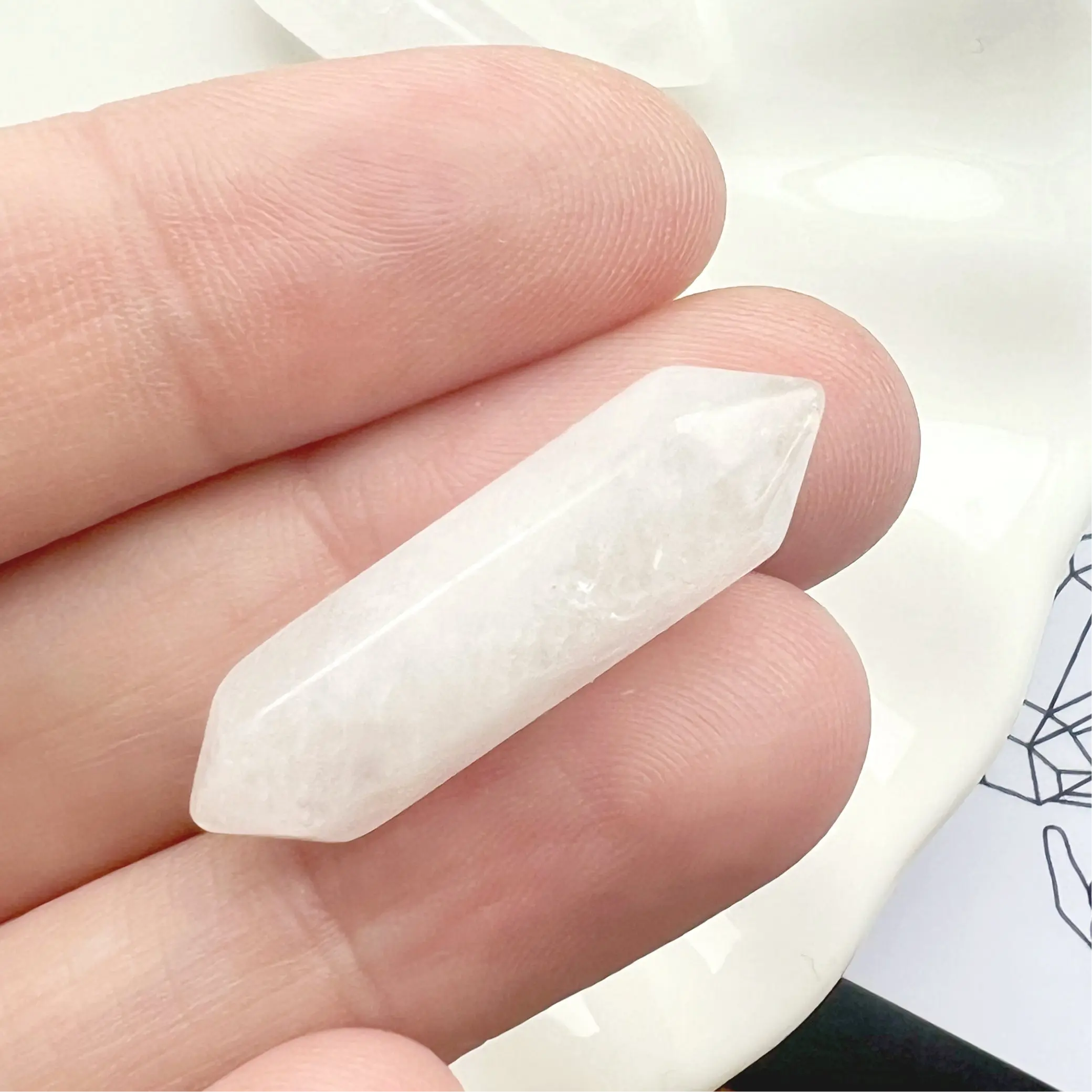 Clear Quartz Crystal Point – Master Healer and Energy Amplifier