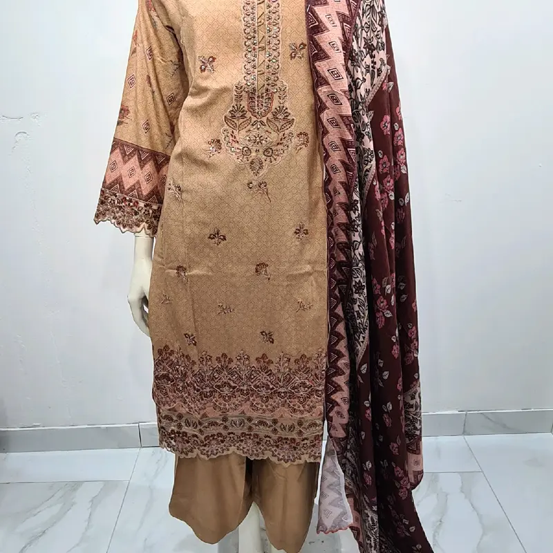 munira brand 3 peice suit  dhnak  material     chikenkri work pashmina doptha new winter collection 3