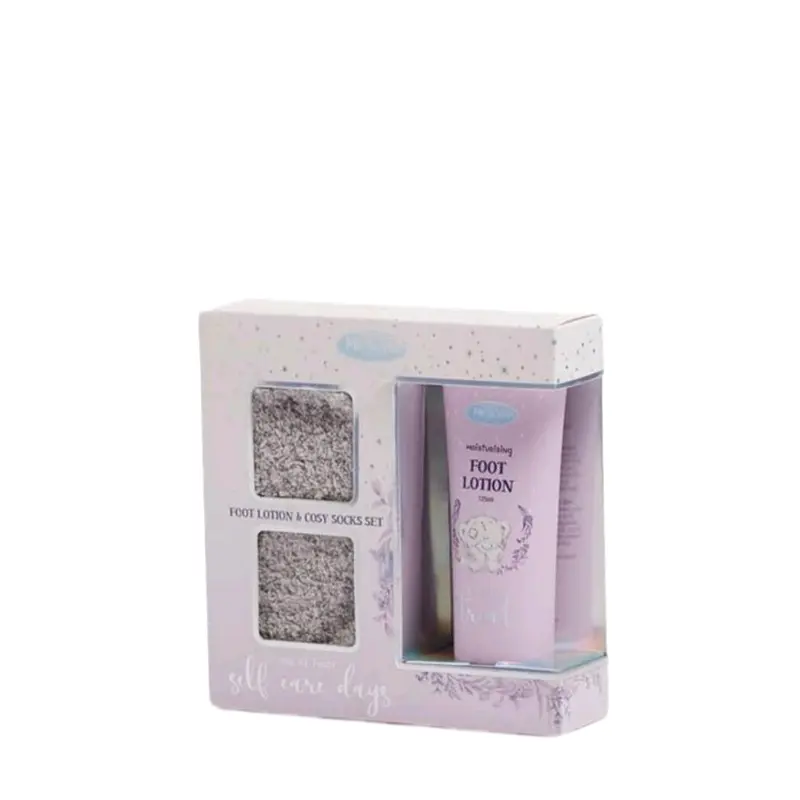 foot lotion and cosy socks 0