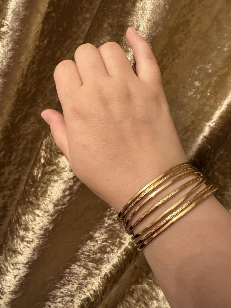 Product Introduction of Adjustable Gold Plated Stainless Steel Bracelet for Women 1