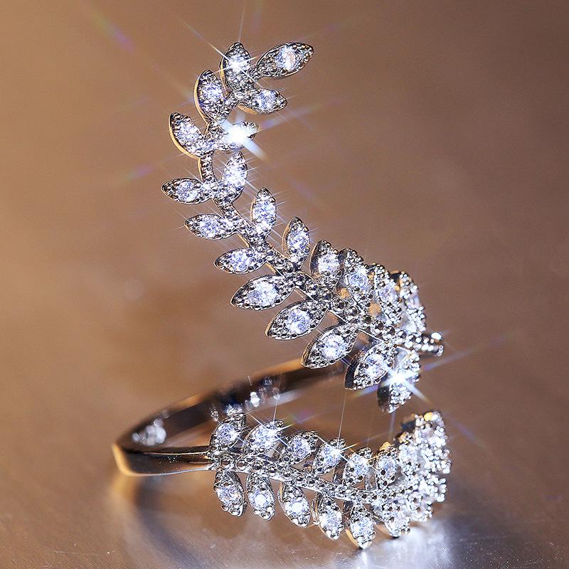 Product Introduction of Luxurious High-end Fashion Accessory With Synthetic Zirconia Plant Leaf Design Long Ring 1