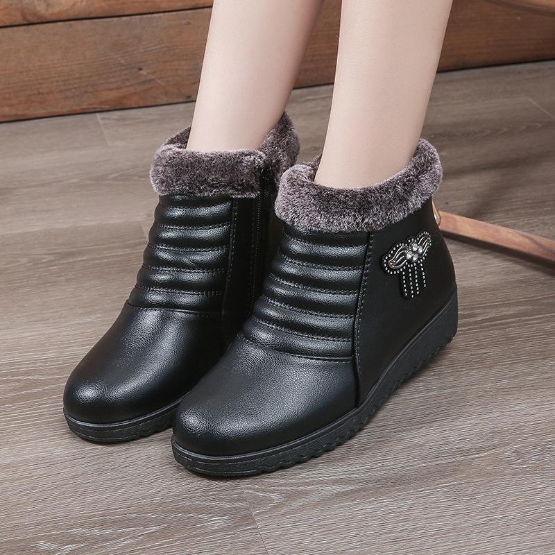 Product Introduction of 2024 Winter Velvet Women's Boots Outdoor warm non slip Footwear Soft soled fashion snow boots Casual wedge ladies shoes Botas Walking Shoes Girl 0