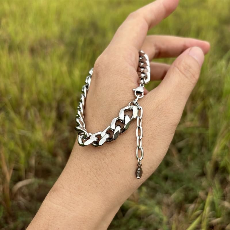 Product Introduction of 2024 Luxury Lovers Gift Hiphop Stainless Steel Not Fade Waterproof Strong Big Size Bracelets for Women Men 4