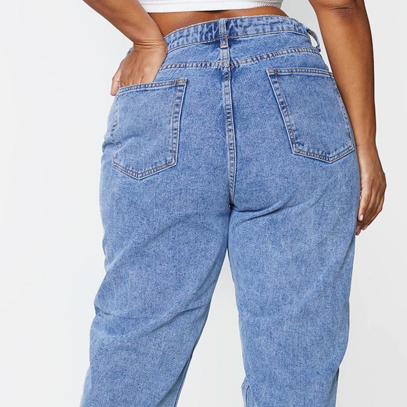 PRETTYLITTLETHING Plus Vintage Wash Mom Jeans Denim 1