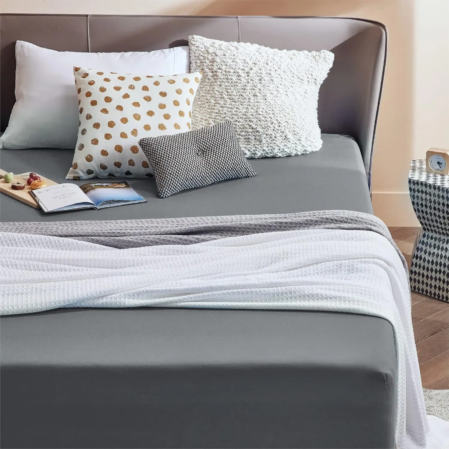 Sheet Deep - Bed Sheets Extra Deep Pocket 16 inch (40 cm) made of Soft Brushed Polyester Microfiber Material for Double Bed, Dark Grey, 135x190cm