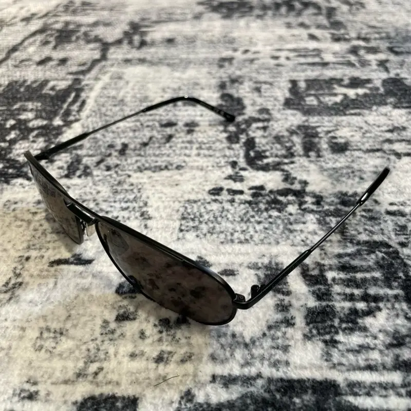 Pre owned - Saint Laurent 561 Edgy Pilot Metal Sunglasses - Black - L33 5