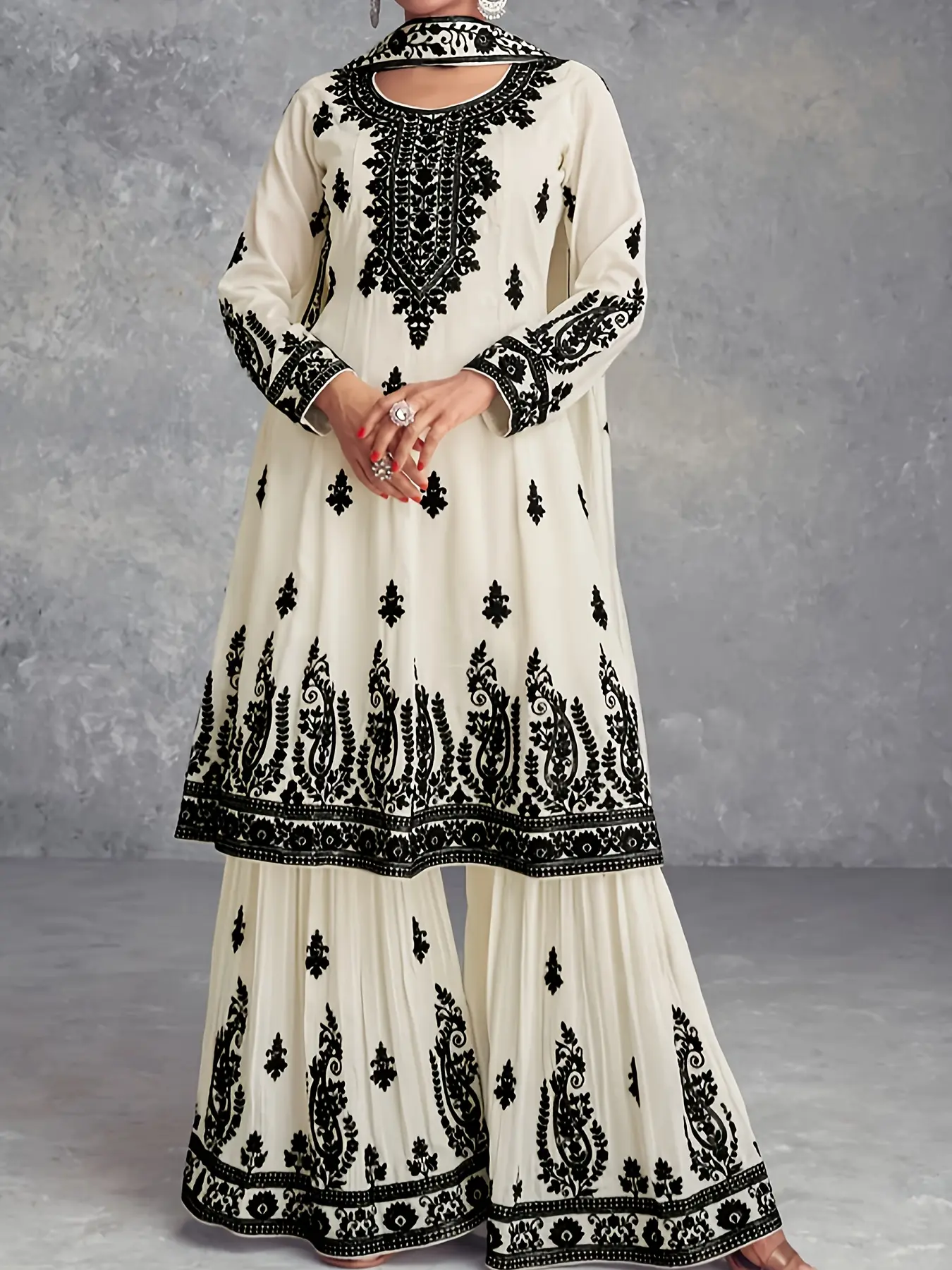 Women's Casual Elegant Floral Print Round Neck Long Sleeve Top and Pants Set BK123002