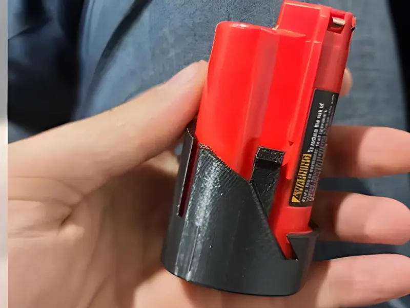 cover replacement/ spare for the smaller Milwaukee m12 battery. 0
