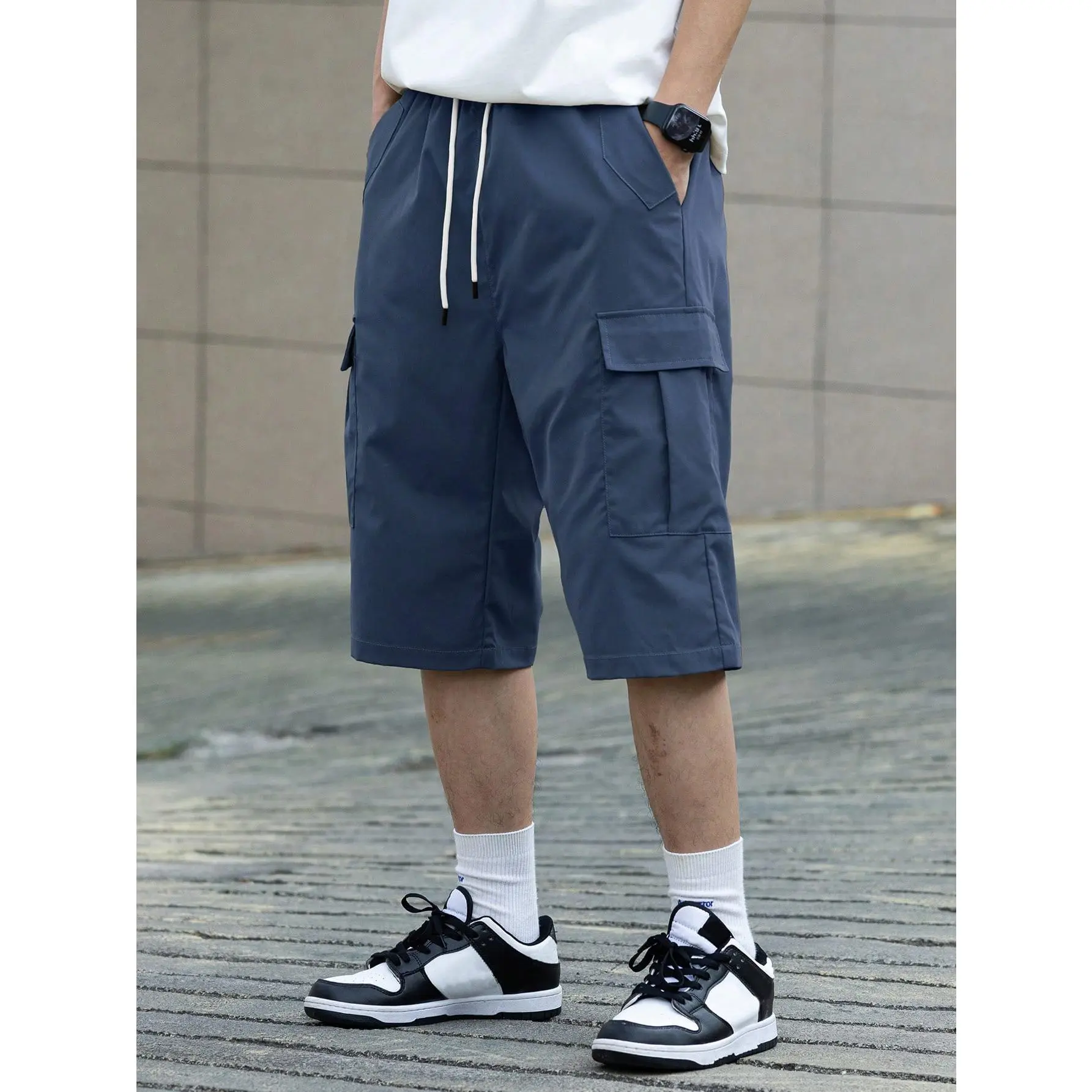 Manfinity EMRG Men's Drawstring Waist Casual Fit Cargo Shorts With Pockets Fabric Menswear