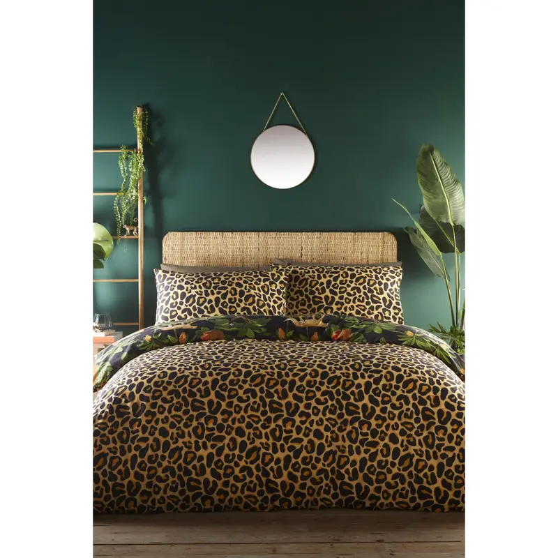 Broderie Anglaise Quilted Bedspread 1
