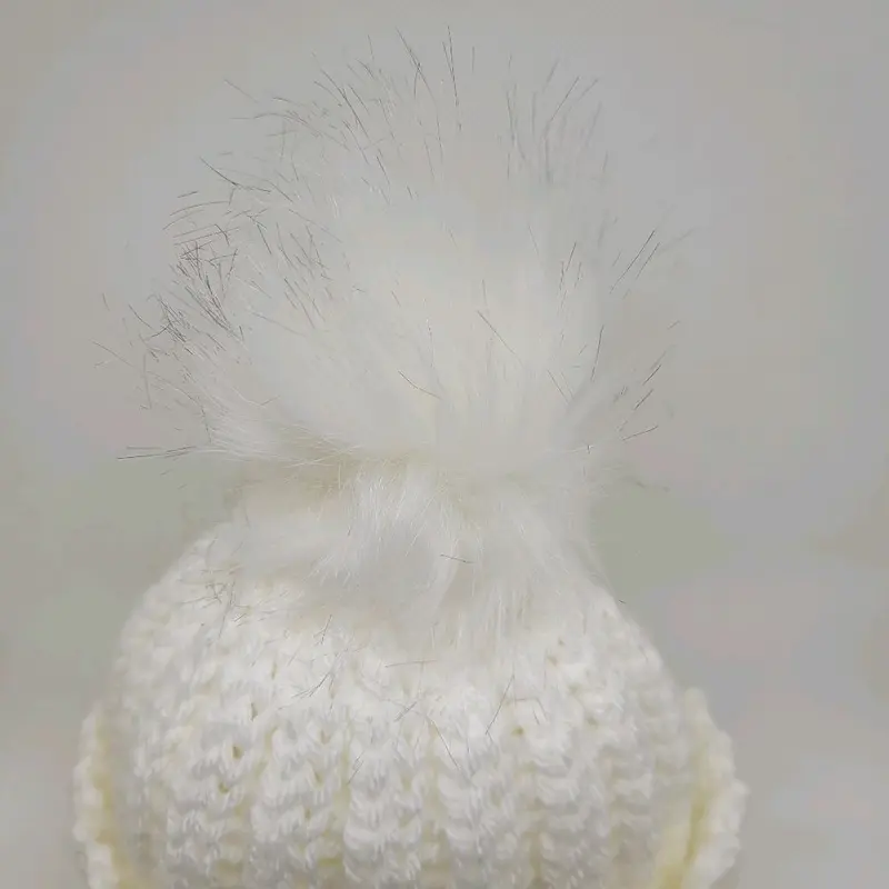 Handmade Crochet Hat with Detachable Faux Fur Pom Pom, Chunky Acrylic Yarn for Adults 4
