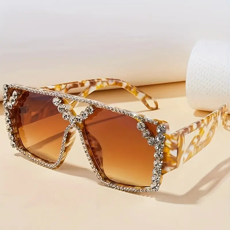 Summer New Sunglasses,Oversized Square  For Women Luxury Rhinestone Fashion Gradient Shades Props For Costume Party Prom fashion glasses