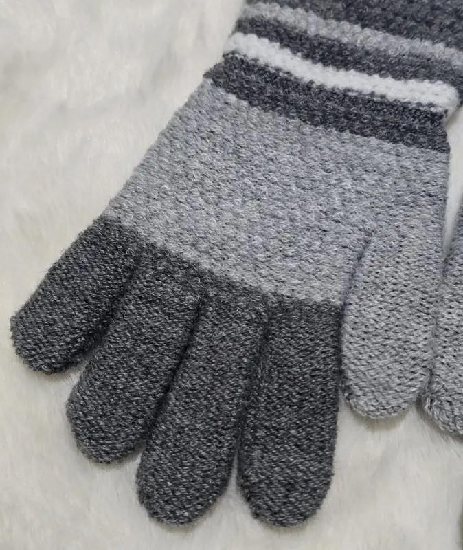 Royal Icon - Pack of 3 Unisex Kids Gloves Pro Heat Winter Gloves - Thermal Insulated Knitted Gloves with Stylish Lined Design for Boys & Girls Gloves 1