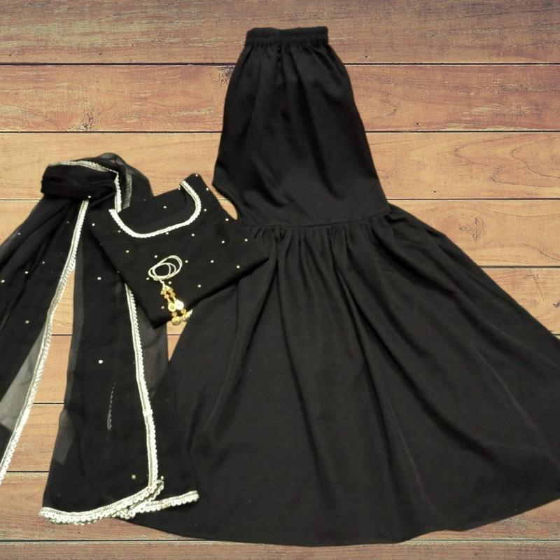 Lightweight and Comfortable 3-Piece Chiffon Semi-Formal Suit with Tussle for Back Design - Fit 3