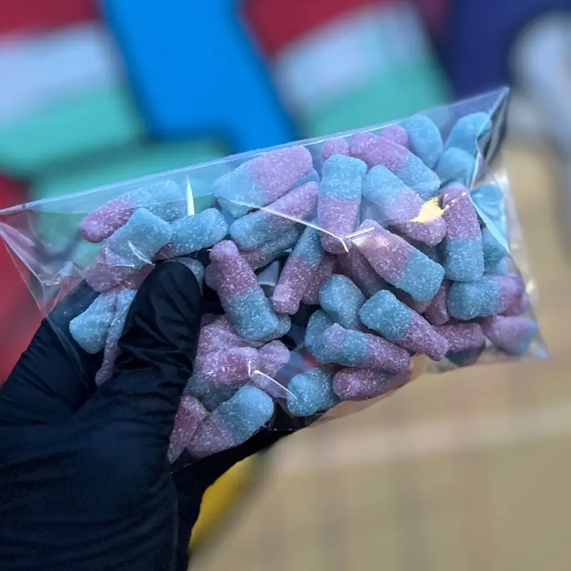 200g of bubblegum fizzy bottles, bubblegum bottles, bubblegum sweets, dairy free sweets, dairy free bubblegum bottles. 3