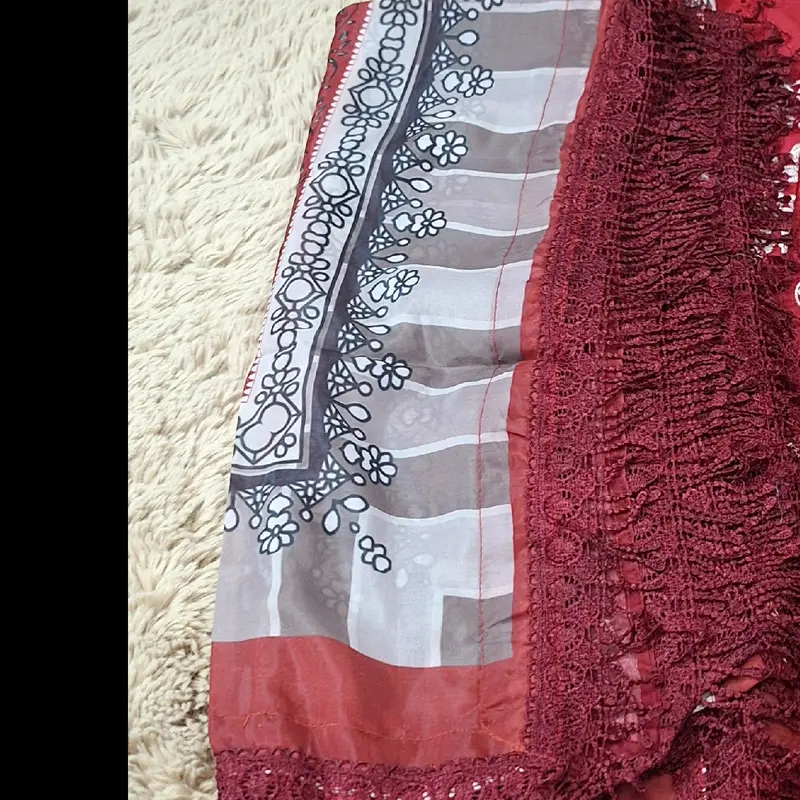 beautiful embroidered 3pc suite with silk dupatta. 3