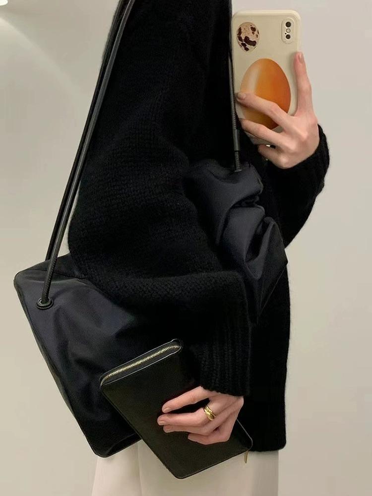 Product Introduction of autumn and winter new 100% cashmere sweater women's grey round neck pullover knitted wool loose thick sweater 30