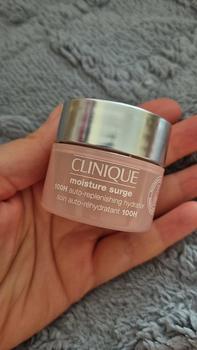 Product Review of Clinique Moisture Surge 100H Auto Replenishing Hydrator 15ml from E**a L**a 0