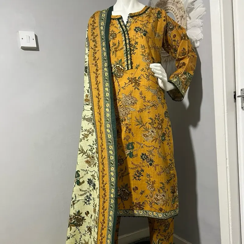Binsaeed 3pc soft khadar winter collection medium to 3xl