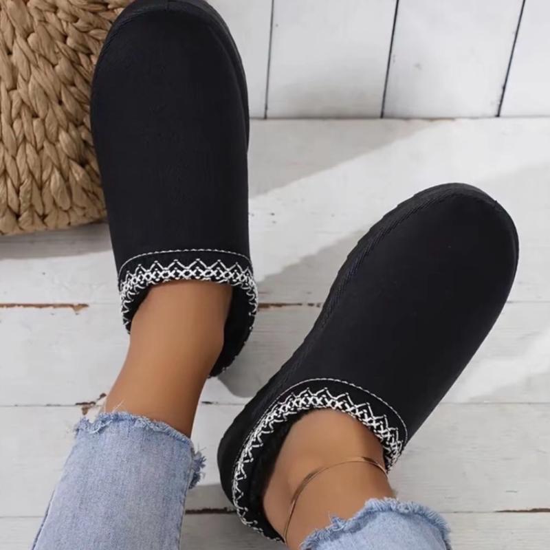 Autumn Winter Warm Suede Braided Outdoor W Slippers Fashion Genuine Leather Fluffy Fur Lining Shoes for Autumn Winter Flat Sole and Platform Sole 2 Styles Optional Women's Autumn Winter Warm Suede Braided Outdoor Slippers with Fluffy Fur Lining - Girl gif 3