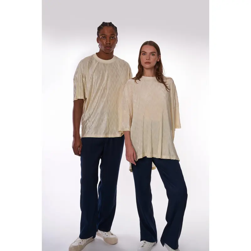 THE CLASSIC TEE 0