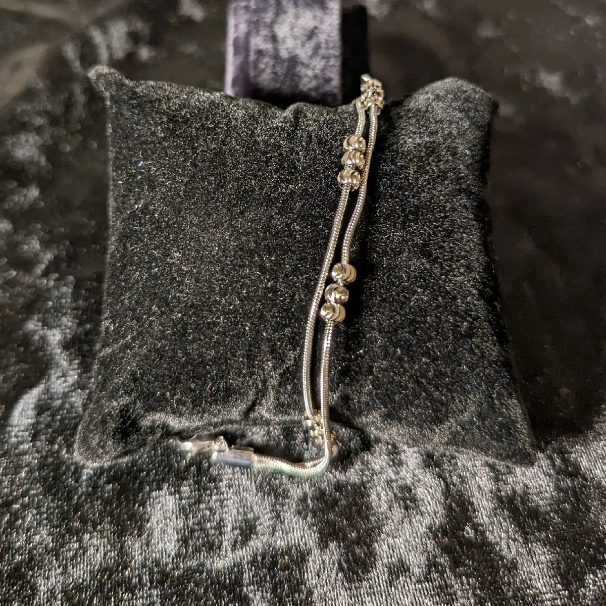 Rania - Bracelet stainless steel gold colour Onesize - gold colour Stainless steel bracelet, very good quality. The colour will not change. Perfect for any occasion
