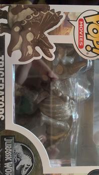 Product Review of FUNKO POP MOVIES #1681 JURASSIC PARK FOSSIL- TRICERATOPS from J**s M**l 0