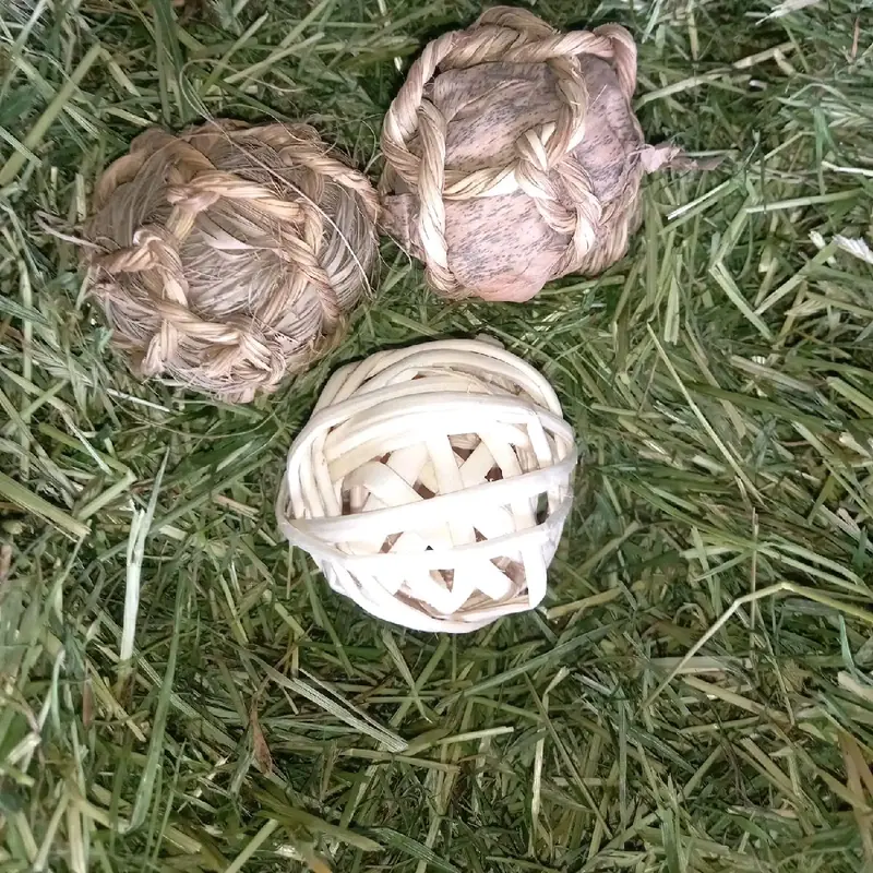 All Natural Sea Grass Ball for Small Animals - Bamboo and Banana Leaf Ball 2