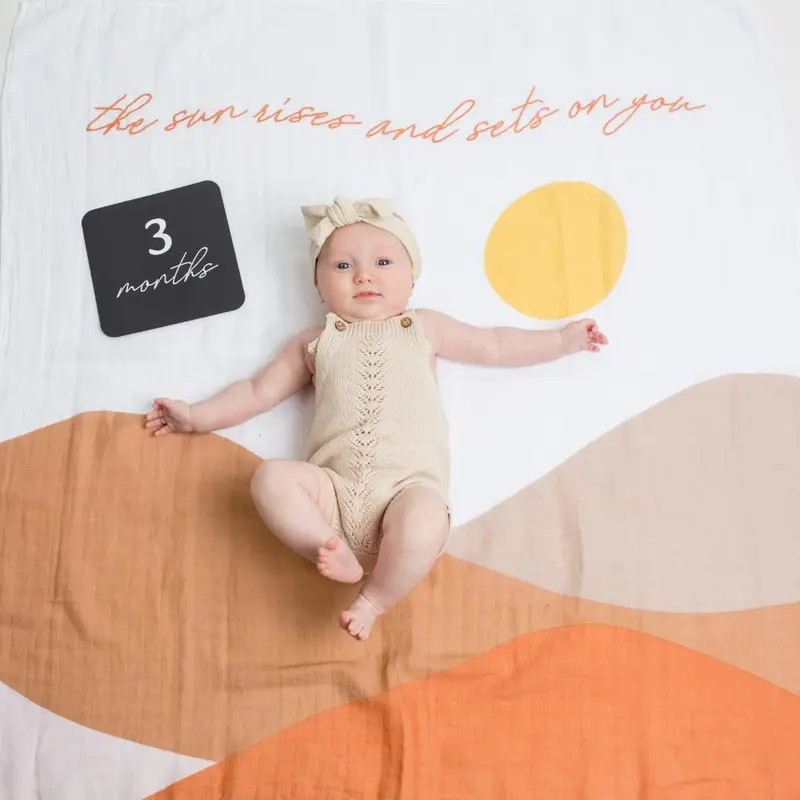 Lulujo - Single Cotton Swaddle & Cards Gift Set - Sun Rises 5
