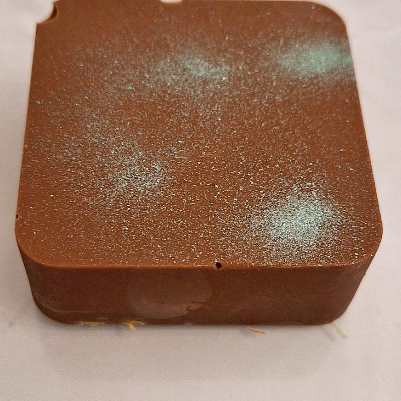 Dubai Chunky Square Chocolate,dubai chocolate,viral dubai chocolate,pistachio chocolate,kunafa bar 3