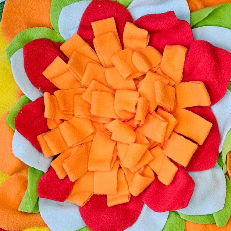 Snuffle Mat for Dogs - Perfect for Puzzles and Playtime 2