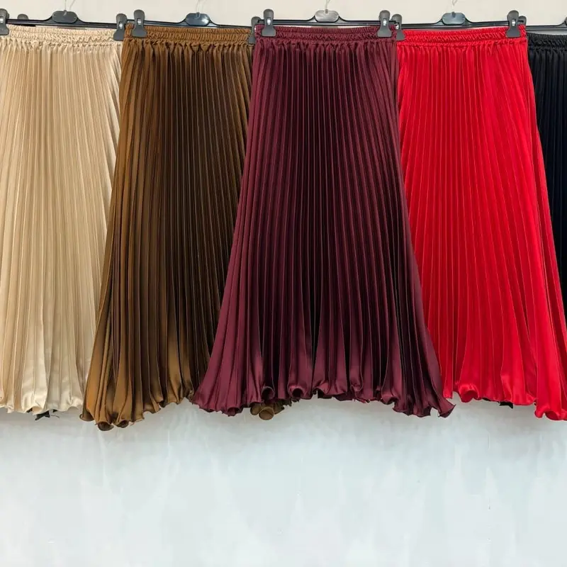 Women's Pleated Skirt - Perfect for Any Occasion 1