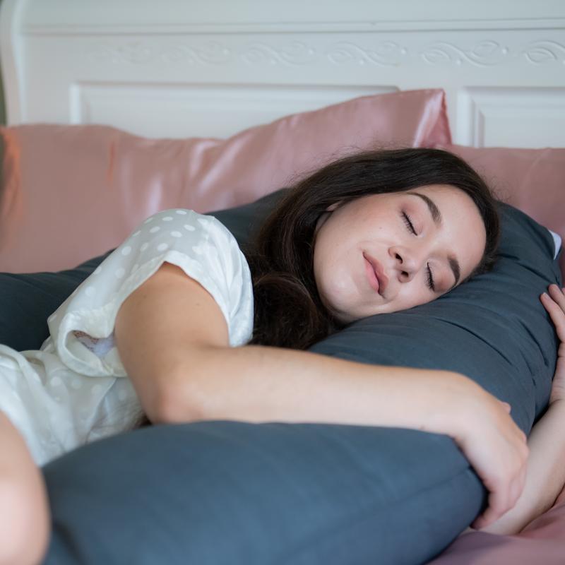Full Body U-Shaped Pregnancy Pillow: Comfortable and Breathable with Free Zipped Cover 4