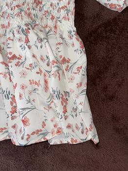 Product Review of Women's Ditsy Floral Print Puff Sleeve Blouse, Casual Square Neck Shirred Ruffle Hem Top for Summer, Ladies Clothes for Daily Wear, Womenswear from V**y ** 3
