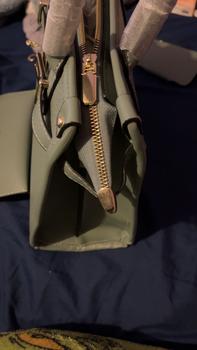 Product Review of Women's Fashionable Crocodile Embossed Tote Bag & Wallet & Clutch Bag, Large Capacity Pu Tote Bag with Shoulder Strap, Casual Trendy Versatile High-quality Daily Commuting  Bag Set from O**a C**y A**🤍 2